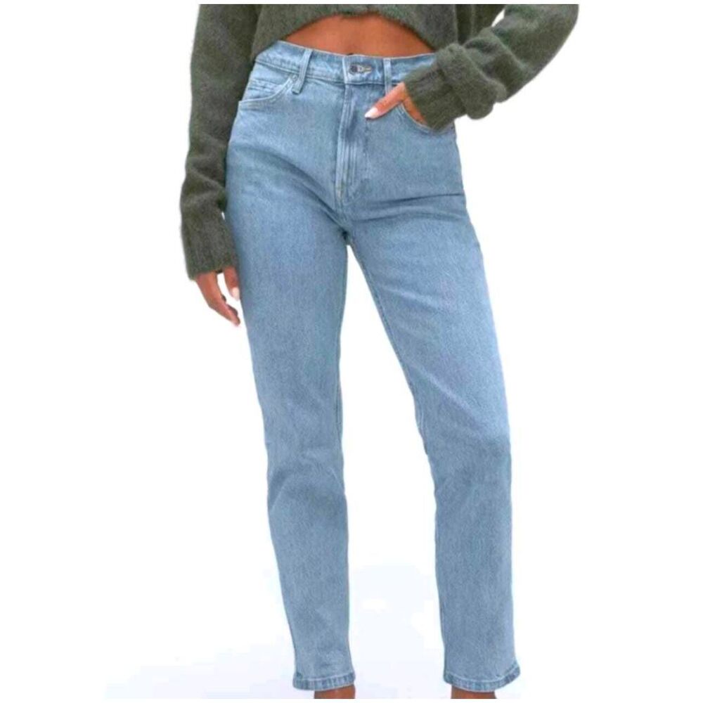 Everlane Cheeky 90s cut high rise crop organic denim jeans light wash 31